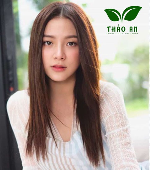 Kiểu tóc để thẳng tự nhiên