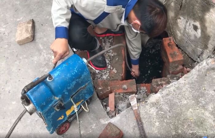 thông cống nghẹt
